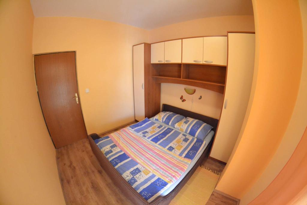 Apartmani Jenny I Tania Lopar Exterior foto